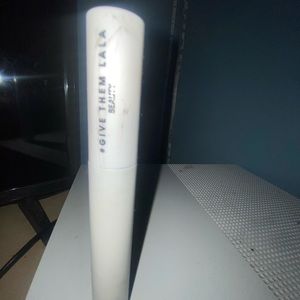 Give them Lala beauty mascara